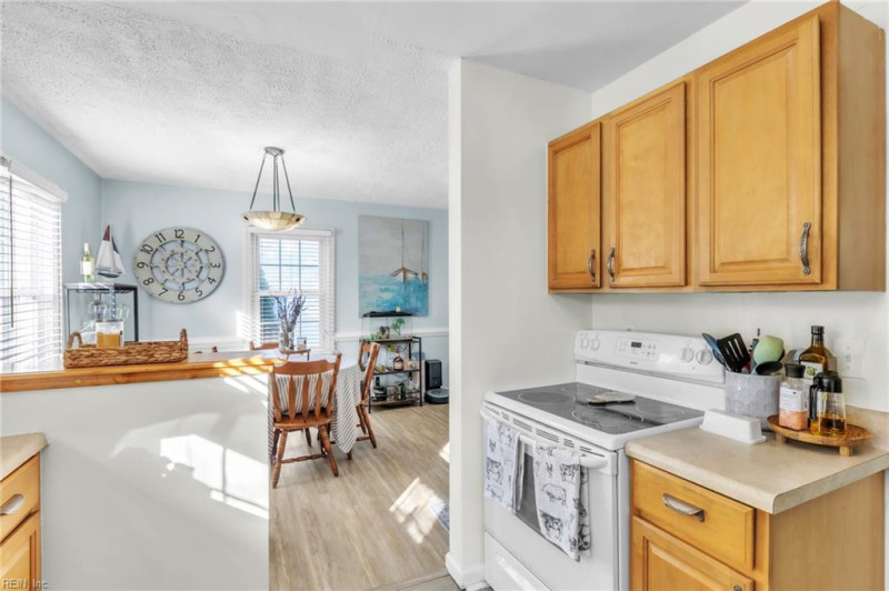 Photo 14 of 35 residential for sale in Portsmouth virginia