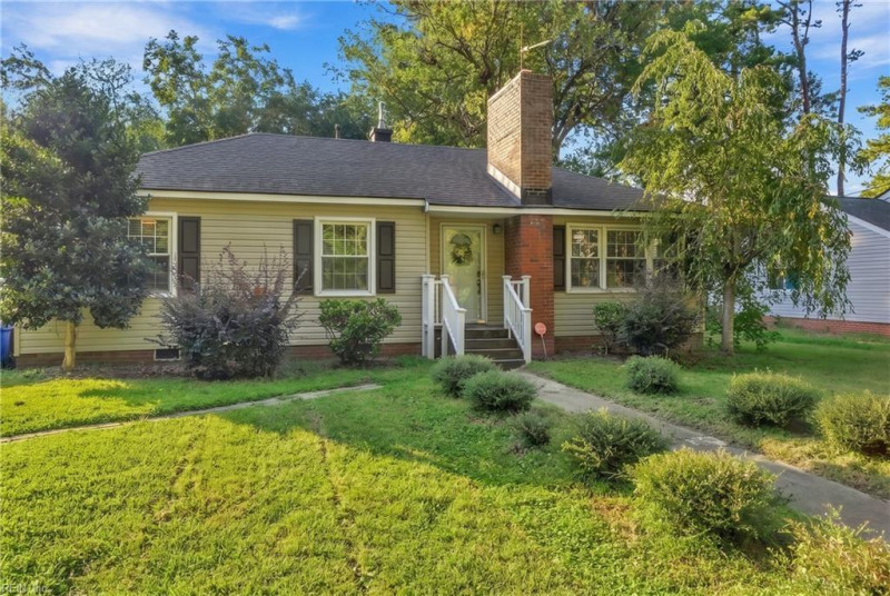 Photo 2 of 35 residential for sale in Portsmouth virginia