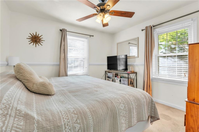 Photo 22 of 35 residential for sale in Portsmouth virginia