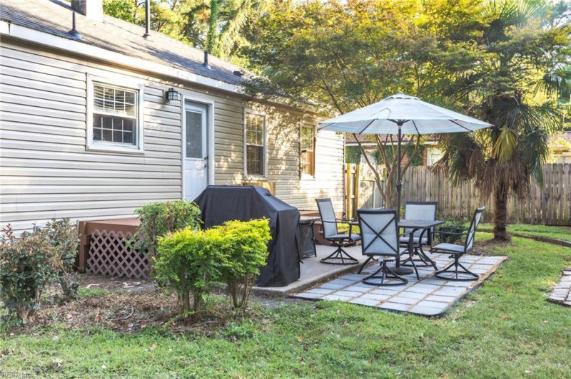 Photo 27 of 35 residential for sale in Portsmouth virginia