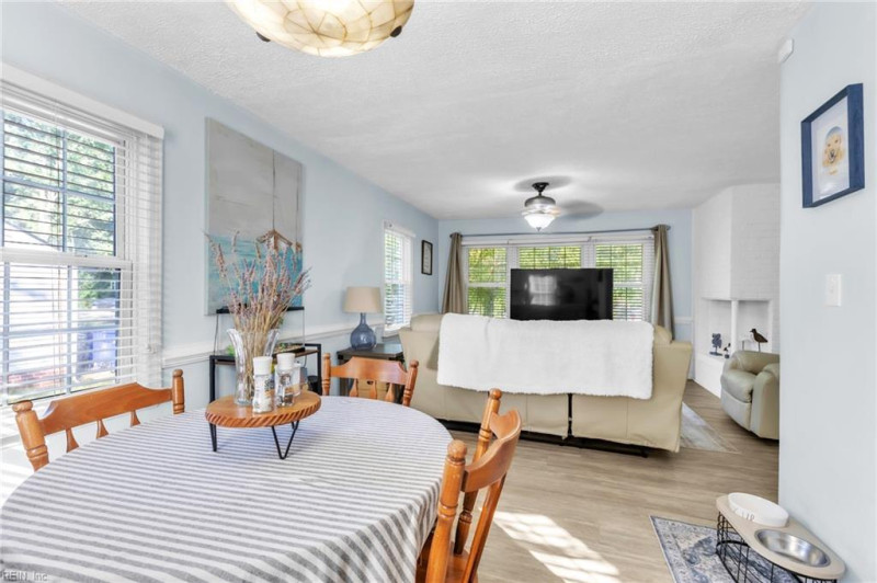 Photo 8 of 35 residential for sale in Portsmouth virginia