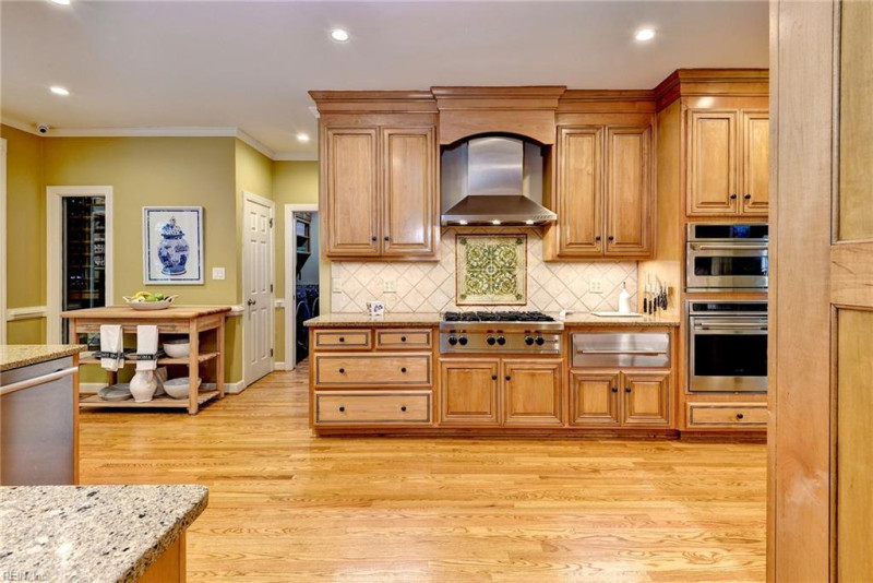 Photo 14 of 50 residential for sale in Williamsburg virginia