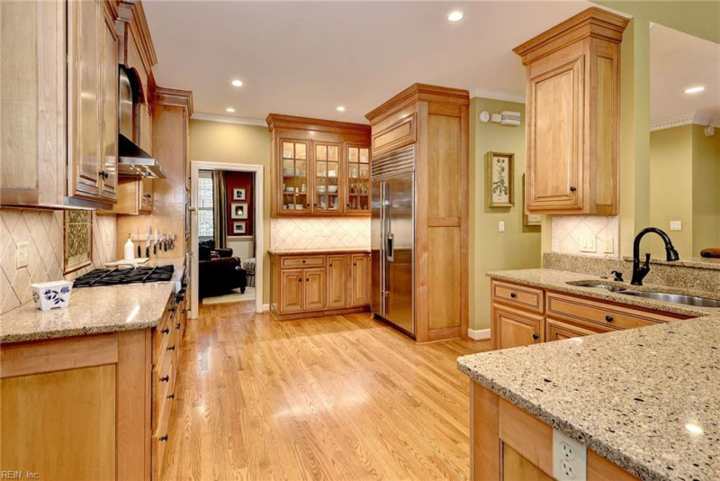 Photo 16 of 50 residential for sale in Williamsburg virginia