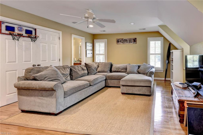 Photo 27 of 50 residential for sale in Williamsburg virginia