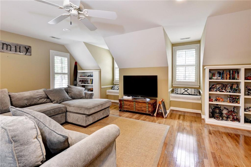 Photo 28 of 50 residential for sale in Williamsburg virginia