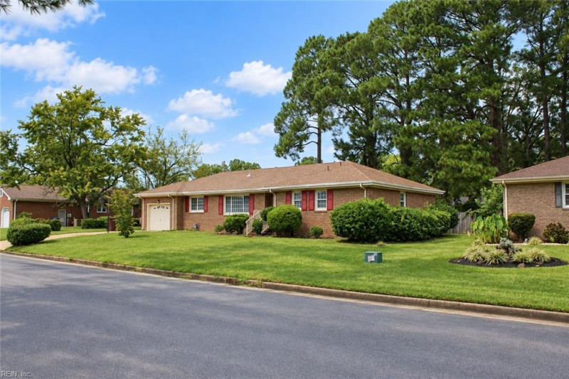 Photo 2 of 29 residential for sale in Chesapeake virginia Photo 2 of 29 residential for sale in Chesapeake virginia