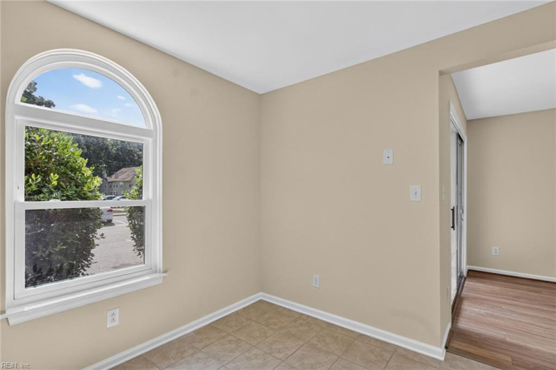 Photo 13 of 28 residential for sale in Newport News virginia
