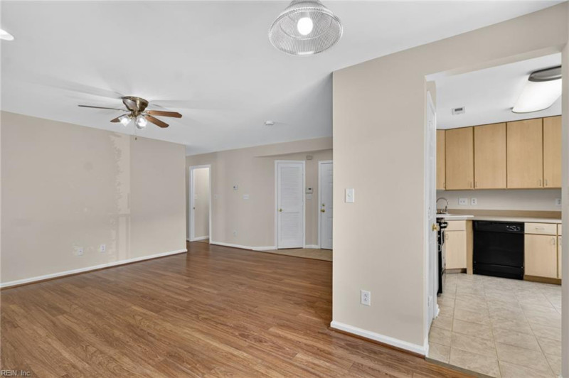 Photo 8 of 28 residential for sale in Newport News virginia