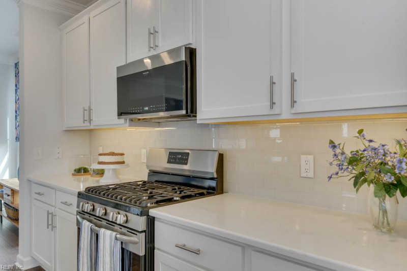Photo 18 of 35 residential for sale in Chesapeake virginia