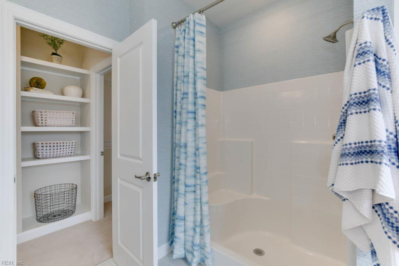 Photo 26 of 35 residential for sale in Chesapeake virginia