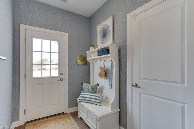 Photo 33 of 35 residential for sale in Chesapeake virginia