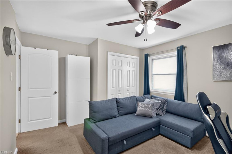 Photo 11 of 21 residential for sale in Hampton virginia