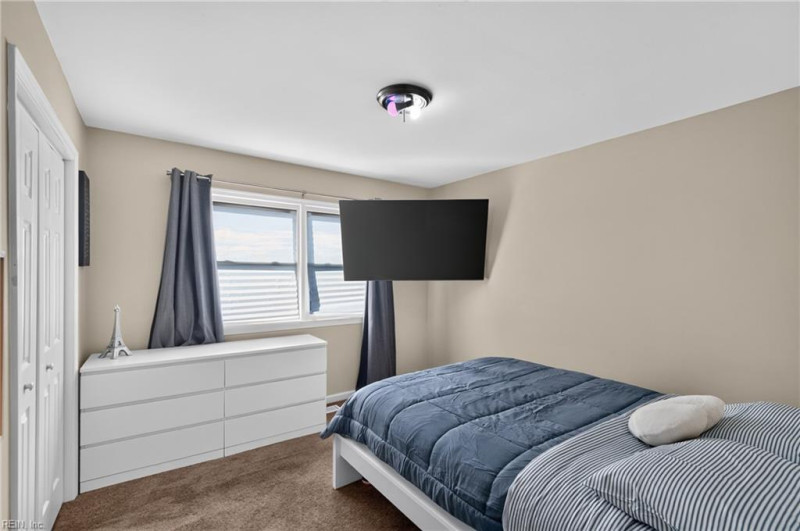 Photo 13 of 21 residential for sale in Hampton virginia