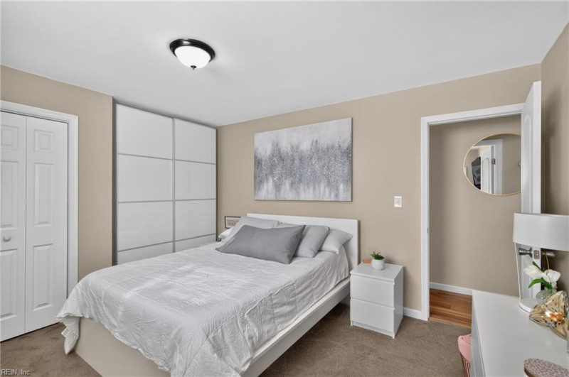 Photo 17 of 21 residential for sale in Hampton virginia