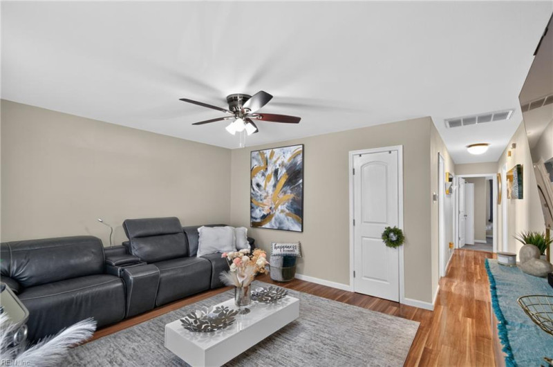 Photo 5 of 21 residential for sale in Hampton virginia