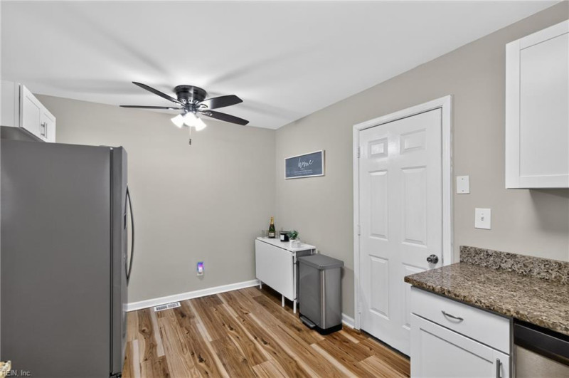 Photo 6 of 21 residential for sale in Hampton virginia