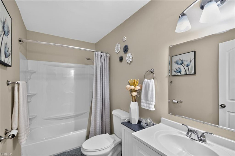 Photo 9 of 21 residential for sale in Hampton virginia