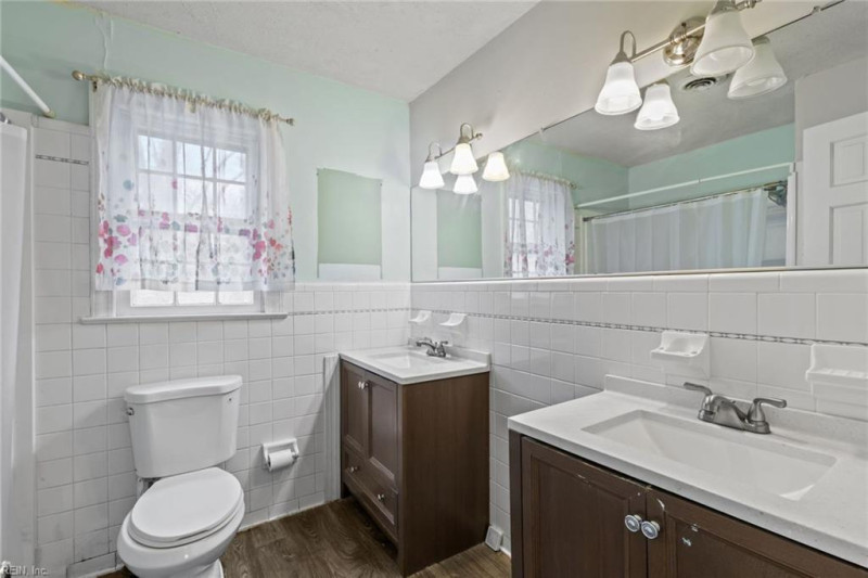 Photo 14 of 17 residential for sale in Chesapeake virginia Photo 14 of 17 residential for sale in Chesapeake virginia