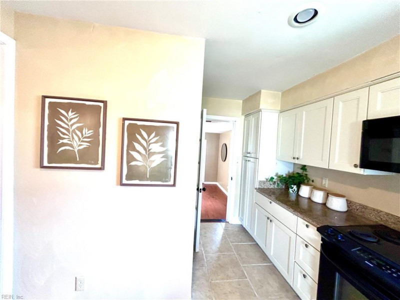 Photo 11 of 16 residential for sale in Chesapeake virginia Photo 11 of 16 residential for sale in Chesapeake virginia