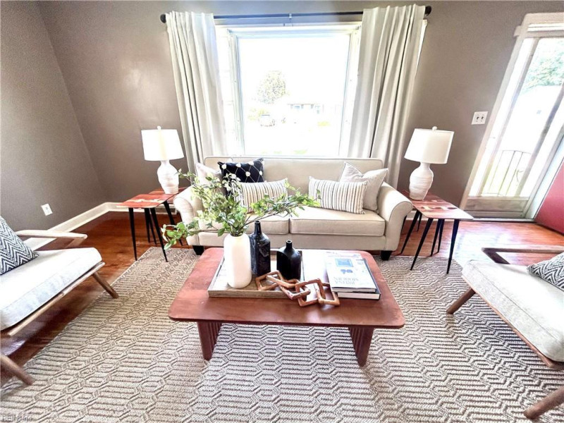 Photo 3 of 16 residential for sale in Chesapeake virginia Photo 3 of 16 residential for sale in Chesapeake virginia