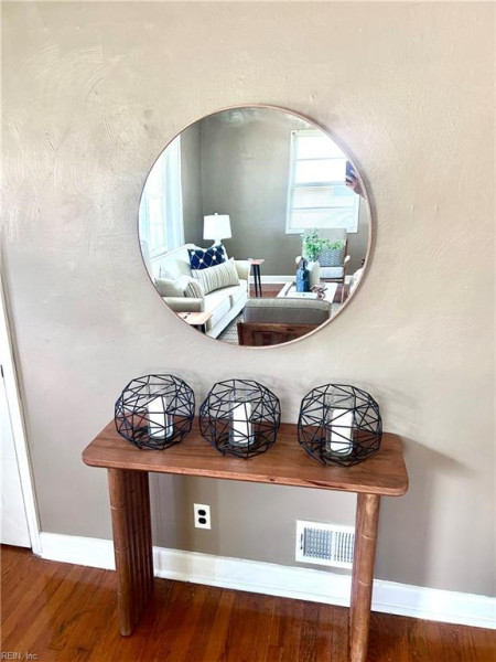 Photo 4 of 16 residential for sale in Chesapeake virginia Photo 4 of 16 residential for sale in Chesapeake virginia