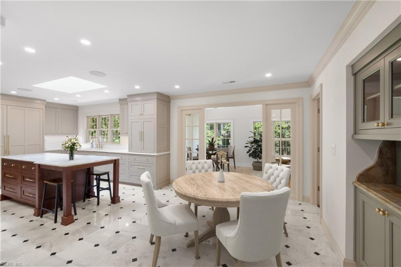 Photo 16 of 46 residential for sale in Virginia Beach virginia