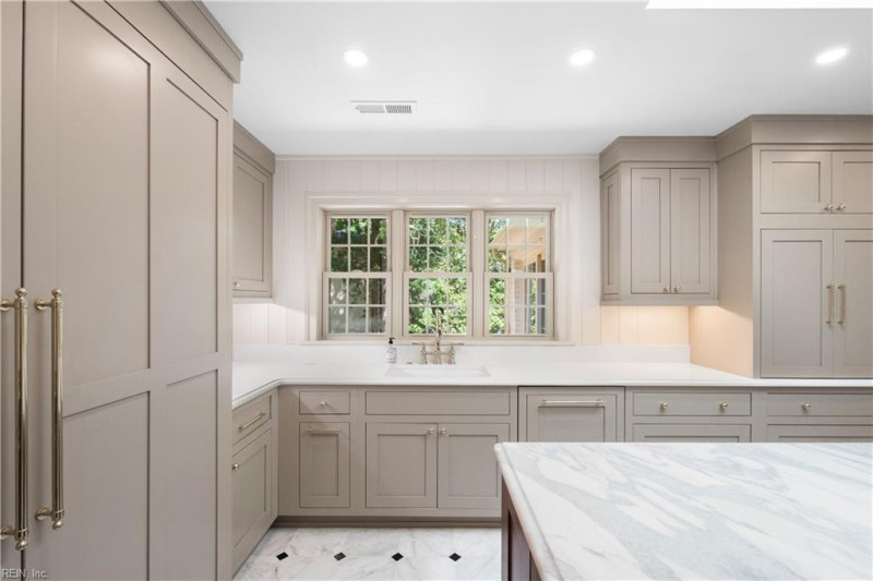 Photo 18 of 46 residential for sale in Virginia Beach virginia