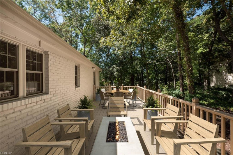 Photo 3 of 46 residential for sale in Virginia Beach virginia