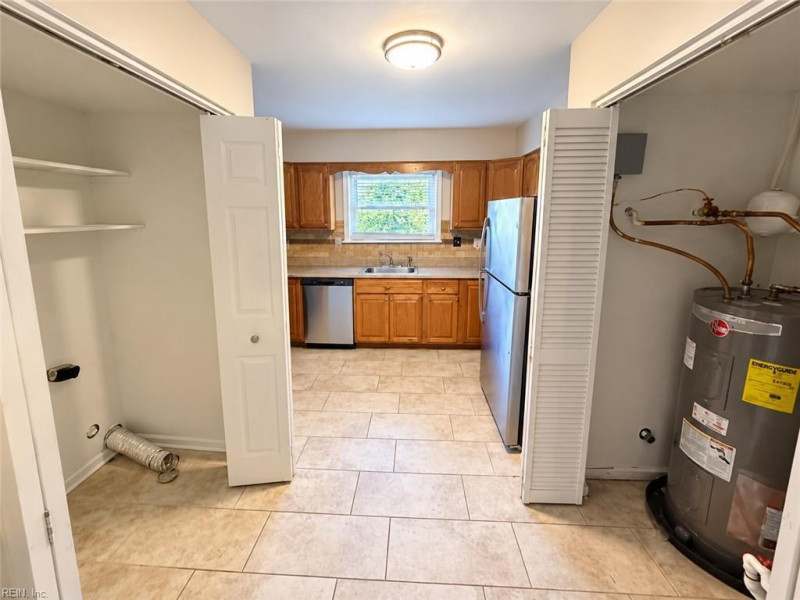 Photo 7 of 30 residential for sale in Virginia Beach virginia