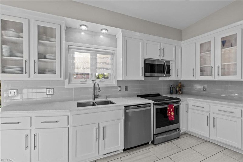 Photo 17 of 47 residential for sale in Newport News virginia