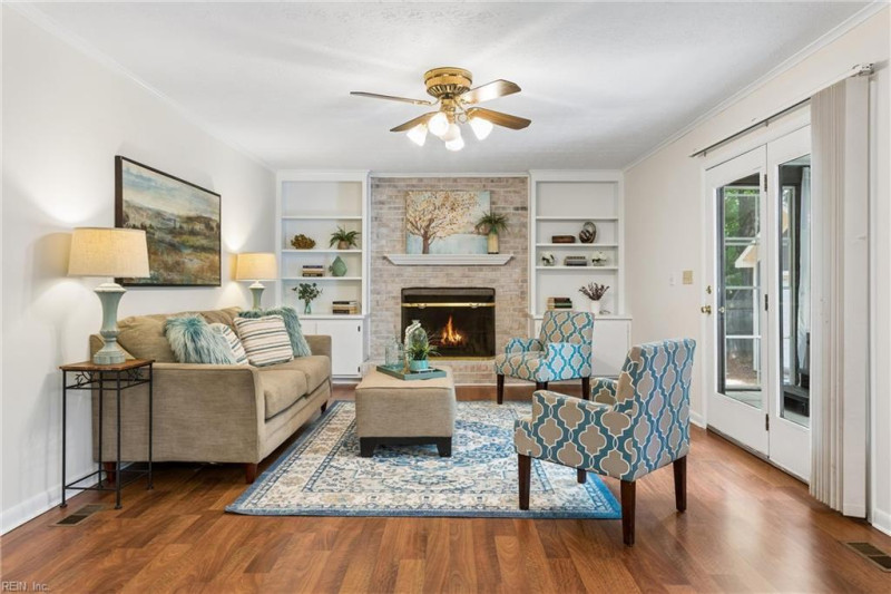 Photo 20 of 50 residential for sale in York County virginia