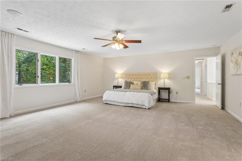 Photo 27 of 50 residential for sale in York County virginia