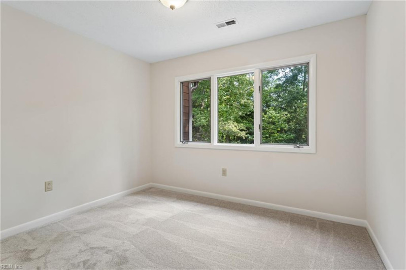 Photo 33 of 50 residential for sale in York County virginia