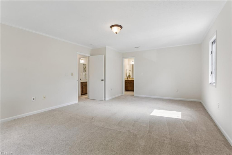 Photo 36 of 50 residential for sale in York County virginia