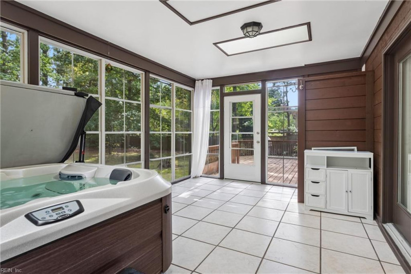 Photo 42 of 50 residential for sale in York County virginia