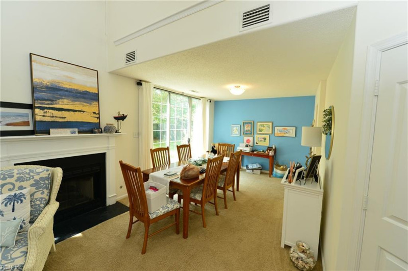 Photo 10 of 18 residential for sale in Chesapeake virginia