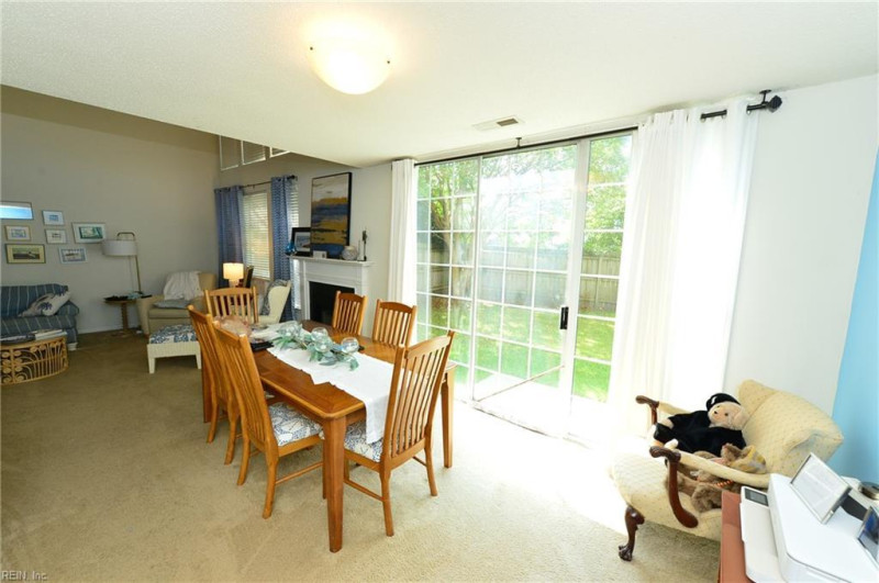 Photo 11 of 18 residential for sale in Chesapeake virginia