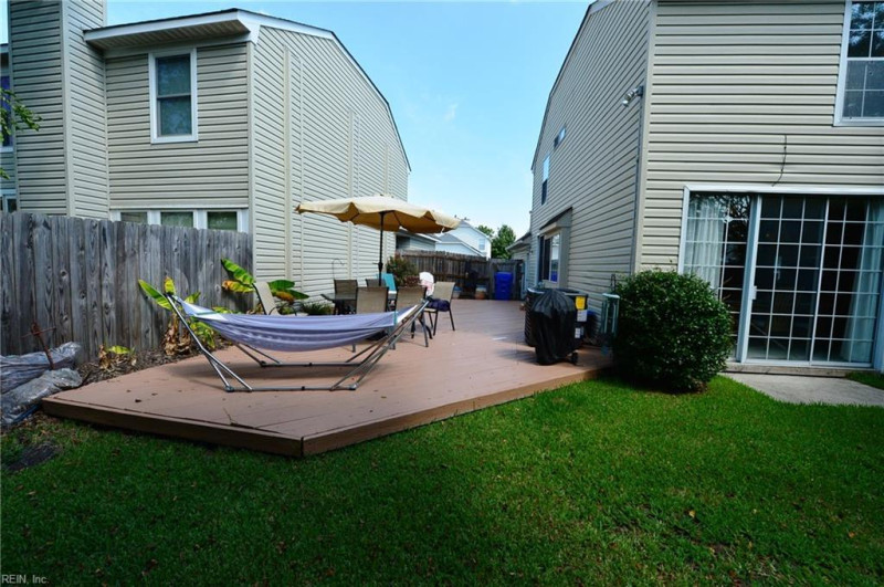 Photo 2 of 18 residential for sale in Chesapeake virginia