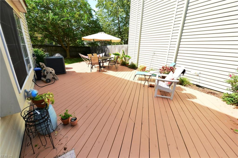 Photo 3 of 18 residential for sale in Chesapeake virginia