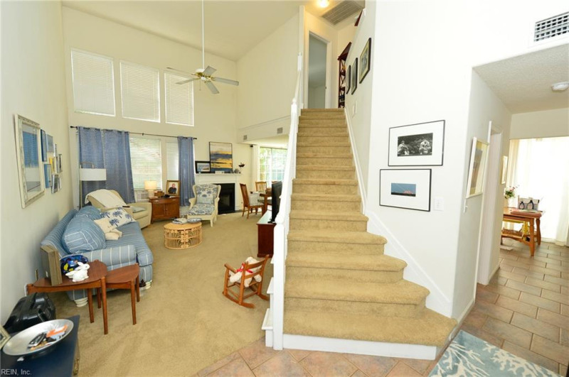 Photo 8 of 18 residential for sale in Chesapeake virginia