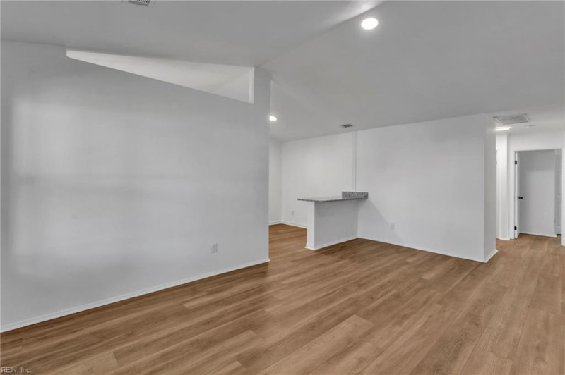 Photo 12 of 48 residential for sale in Virginia Beach virginia