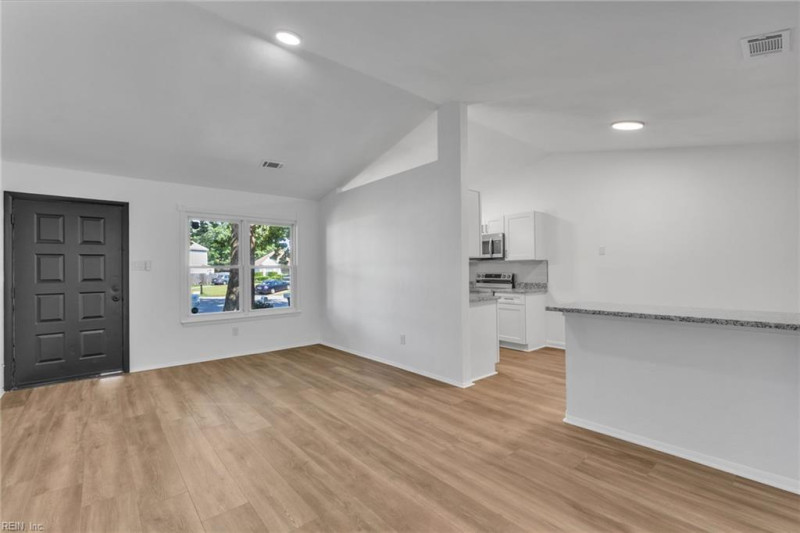 Photo 19 of 48 residential for sale in Virginia Beach virginia