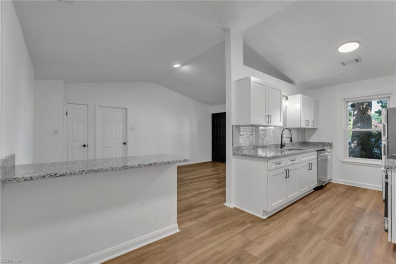 Photo 23 of 48 residential for sale in Virginia Beach virginia