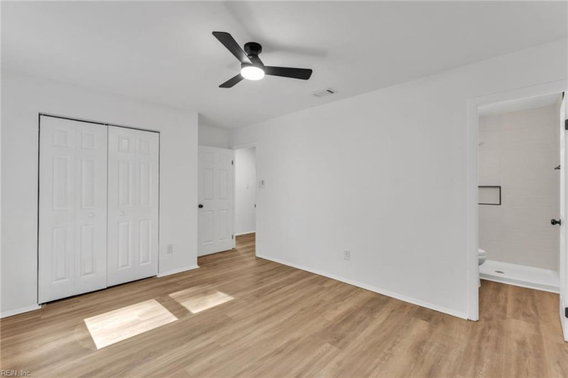 Photo 34 of 48 residential for sale in Virginia Beach virginia