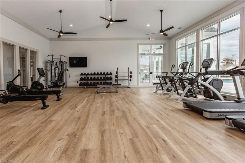 Photo 18 of 22 residential for sale in Suffolk virginia
