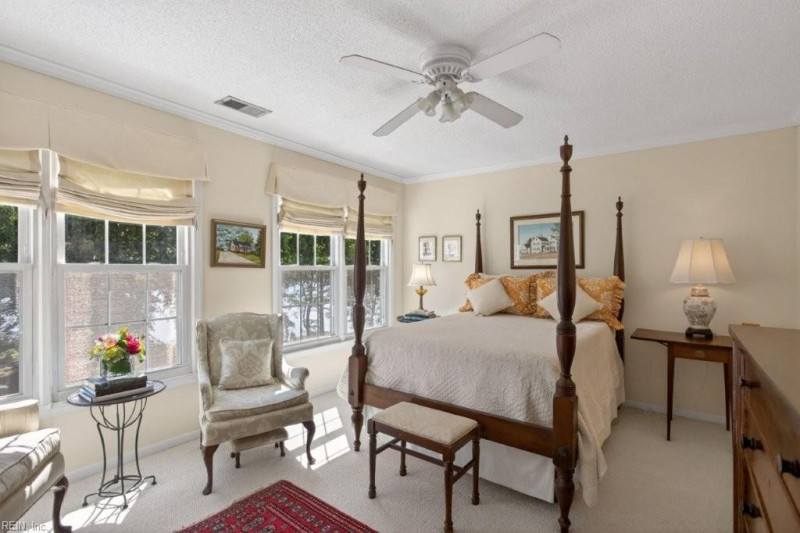 Photo 17 of 35 residential for sale in Suffolk virginia