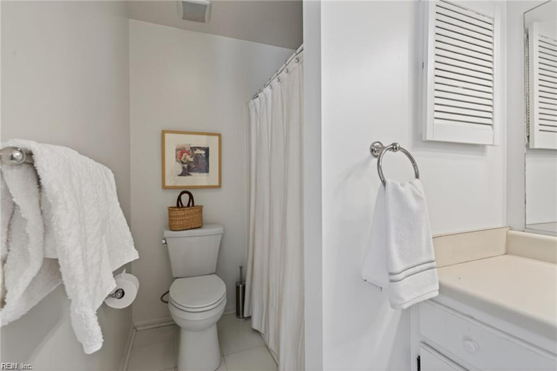 Photo 19 of 35 residential for sale in Suffolk virginia