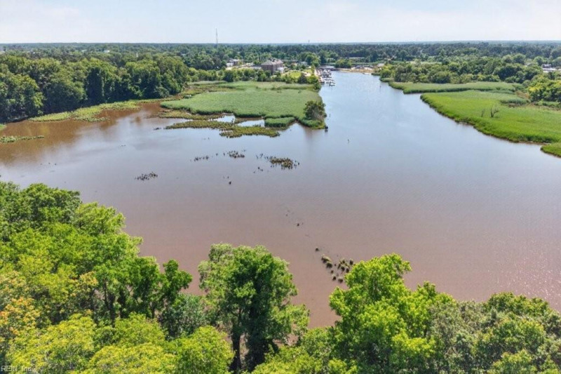 Photo 34 of 35 residential for sale in Suffolk virginia