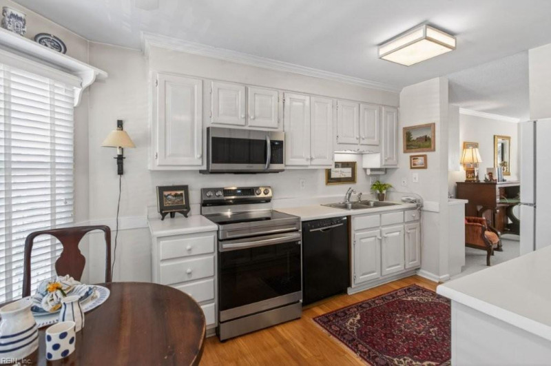 Photo 7 of 35 residential for sale in Suffolk virginia