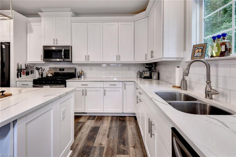 Photo 16 of 44 residential for sale in Newport News virginia
